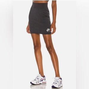 NIKE black ribbed skirt SIZE: XS